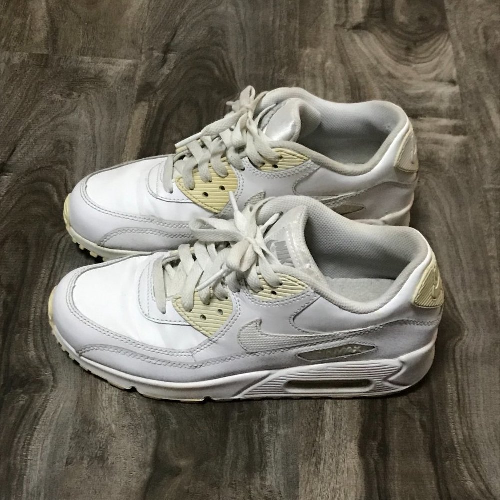 Nike Air Max 90 Triple White Youth Size 6Y Style 307793-167   - 224835 - Picture 6 of 12